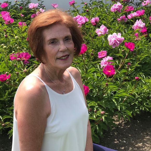 Meet your Posher, Gloria - Picture 1 of 1